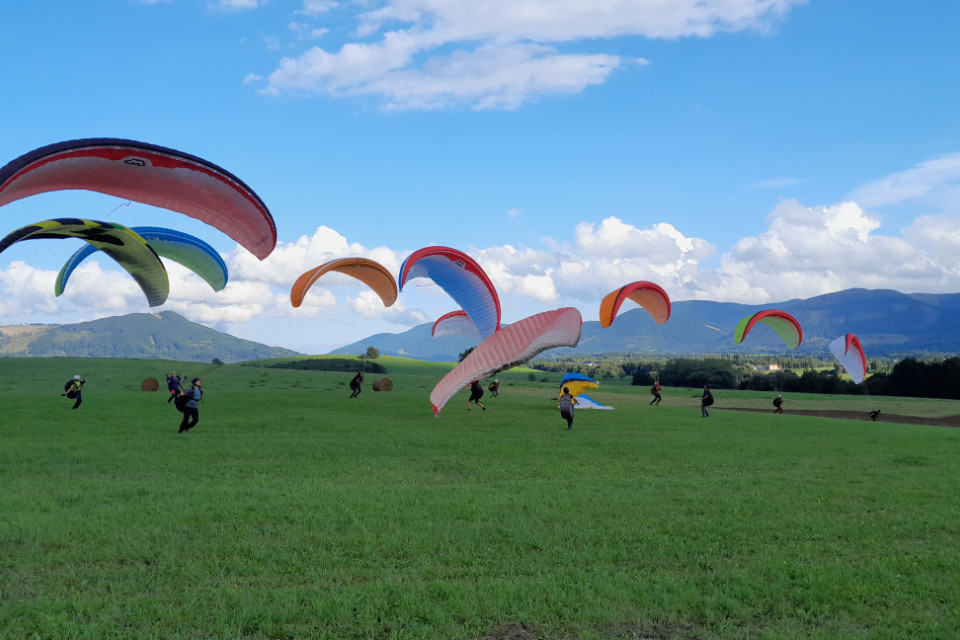 Jak nebezpečný je paragliding?