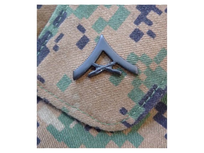 Odznak hodnostní USMC - LCpl. pár ČERNÝ