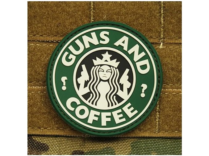 Nášivka GUNS AND COFFEE plast ZELENÁ