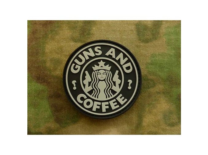 Nášivka GUNS AND COFFEE plast ČERNÁ