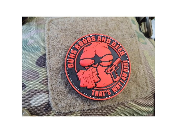 Nášivka GUNS BOOBS AND BEER velcro plast ČERNÁ/ČERVENÁ