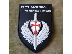 Nášivka RECTE FACIENDO plast velcro BAREVNÁ