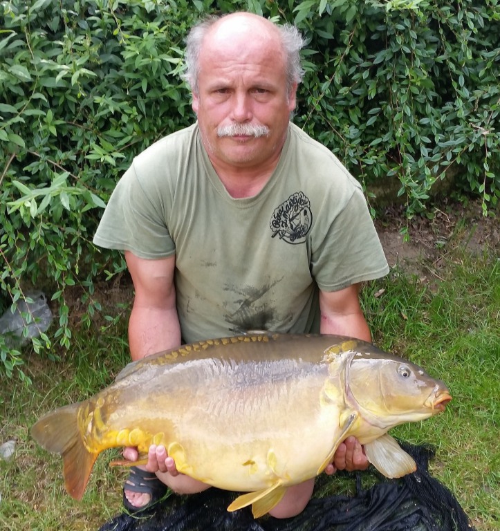 SK - MIESTNEJ VODA SĽNEČNÉ JAZERÁ