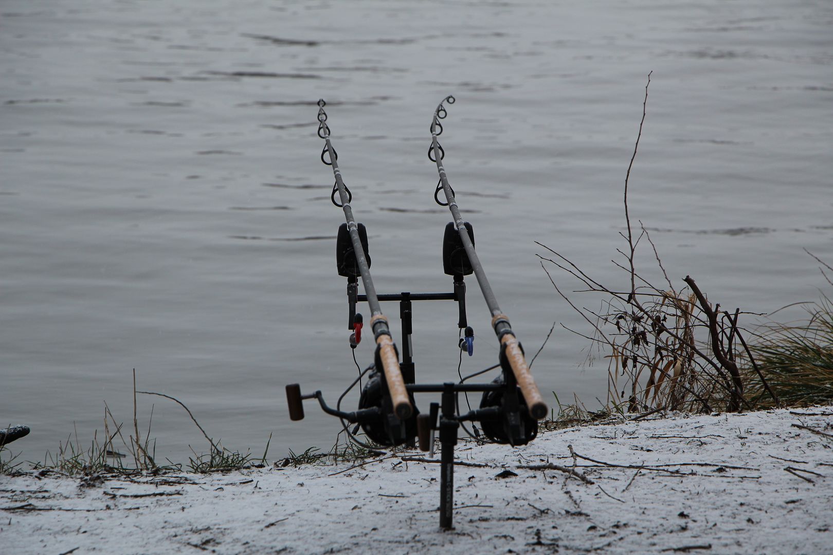 FUNGUJÍCÍ PÁRA Z NAVIJÁKU, 2X JINAK…