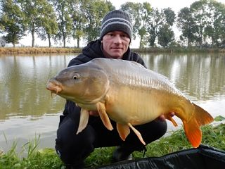 RYBNÍČEK ZA DAČICEMI - TESTER JOSEF OBŮRKA