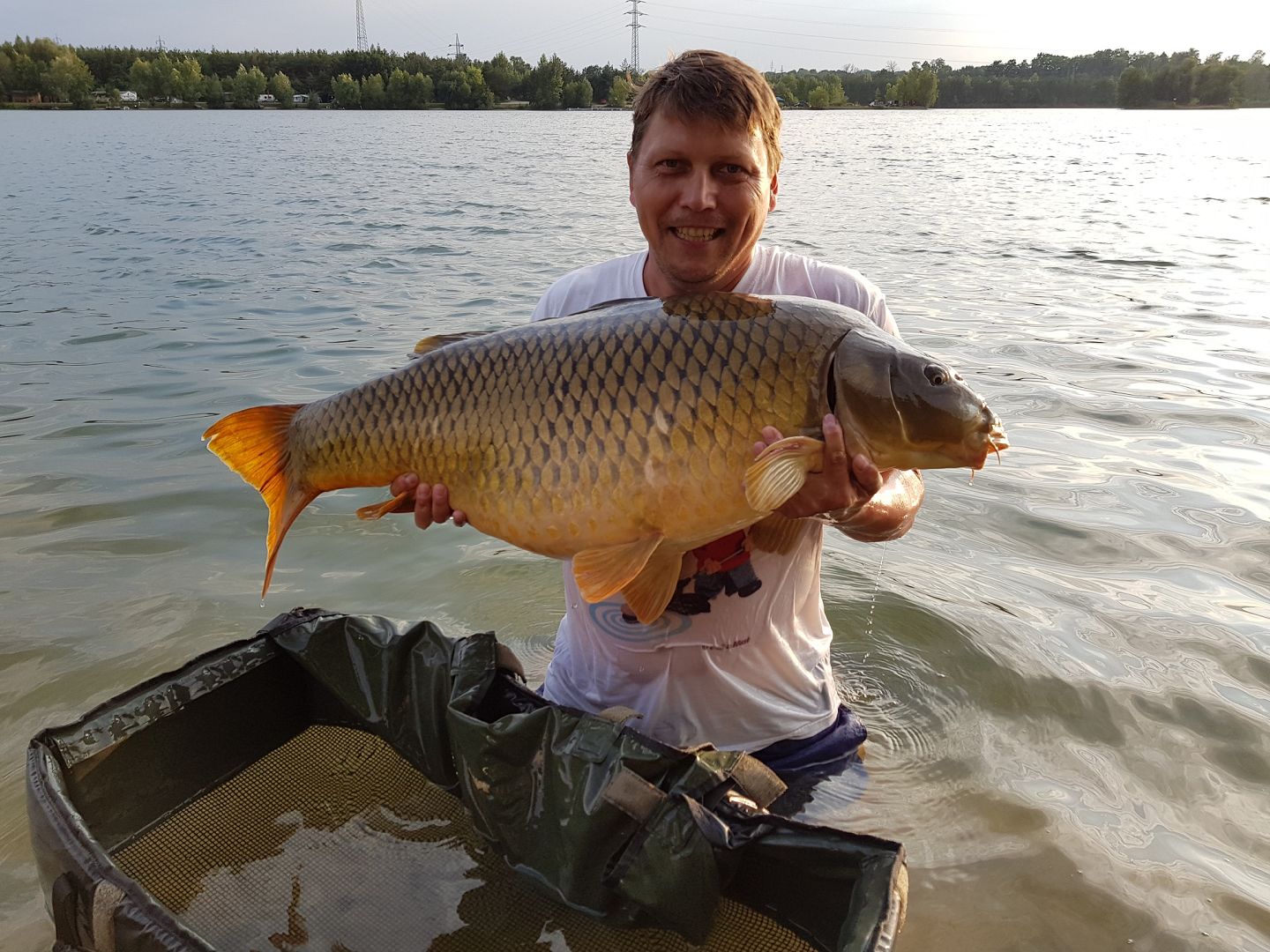 TÝDENNÍ RYBAŘENÍ S KAMARÁDEM NA SOUKROMÉ PÍSKOVNĚ