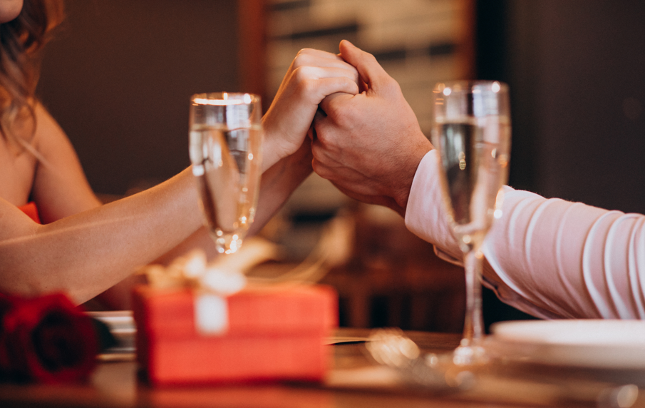 Valentin-nap: TOP 5 parfüm, mely elbűvölő a randin