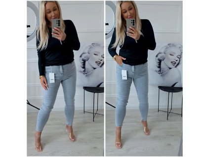 32f54034 5b0a 4962 a0d2 5b6736eac6ff