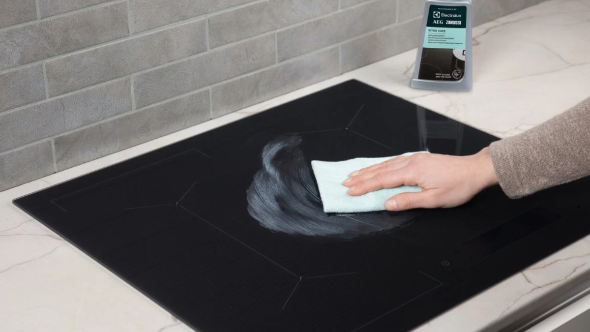 cisteni-indukcni-varne-desky_1