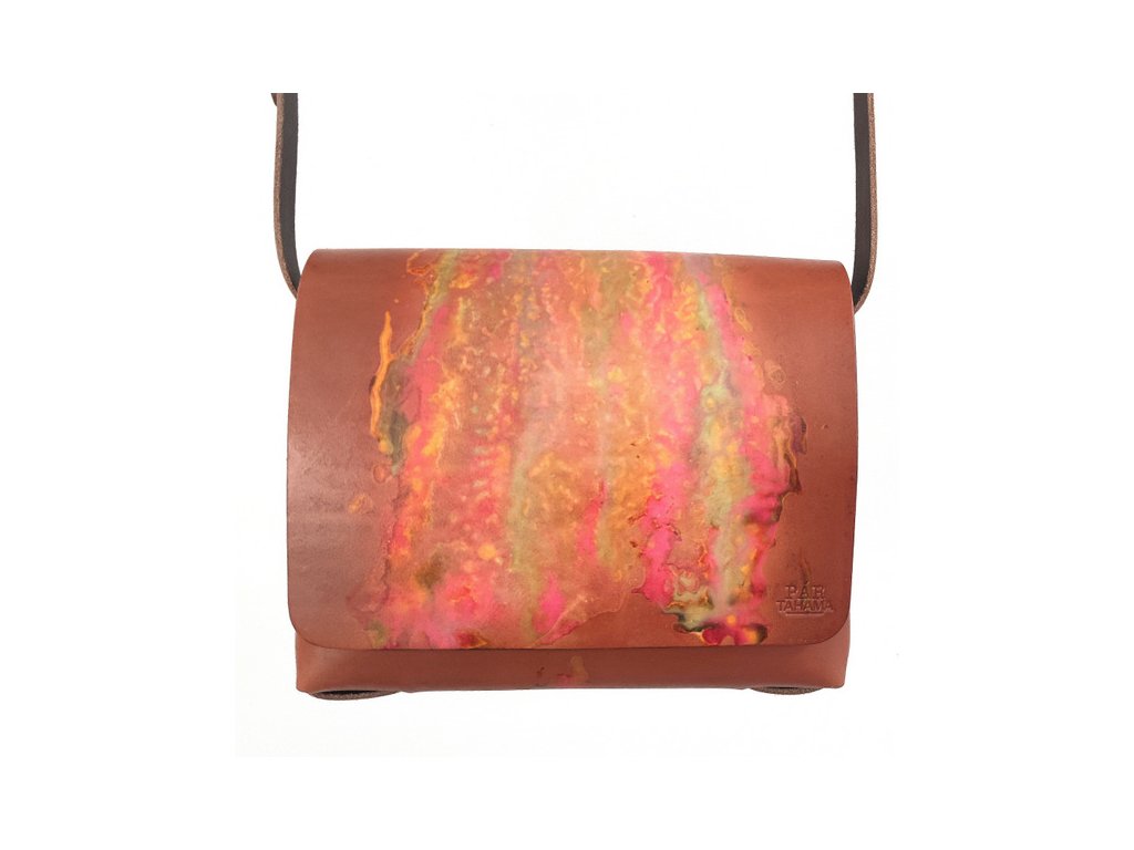 Kožená kabelka do ruky i přes rameno | Střední kabelka | Dámská kabelka zdobená TAHAMA designem | hovězí useň
