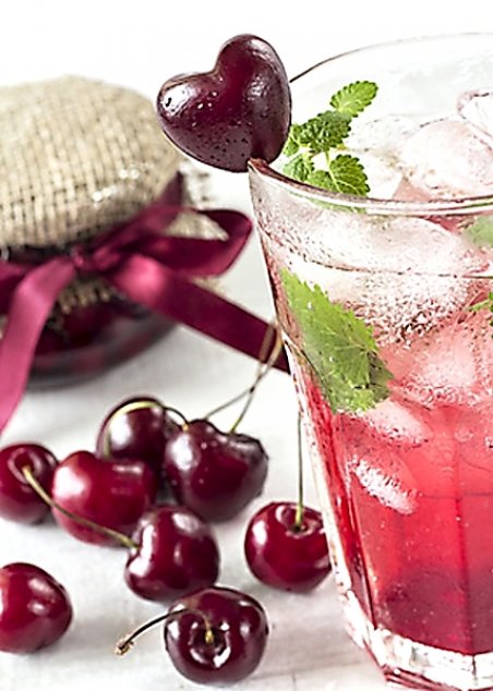 Vissinada višňový sirup