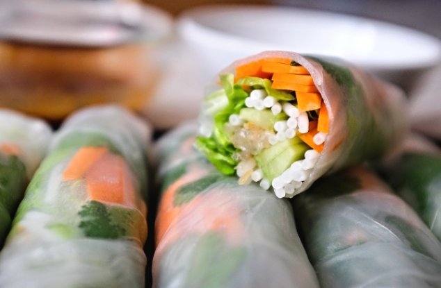 Jarní závitky se dvěma dipy