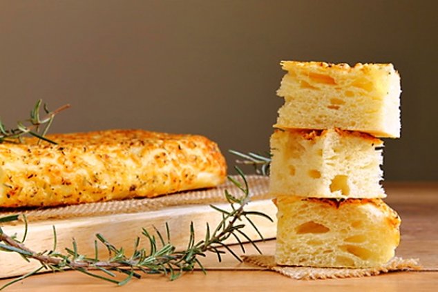 Focaccia se šalvějí