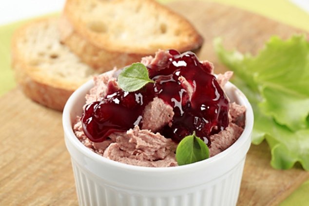 Brusinková paštika