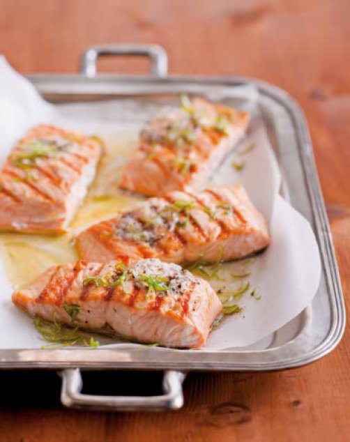 Grilovaný losos s limetkovým máslem