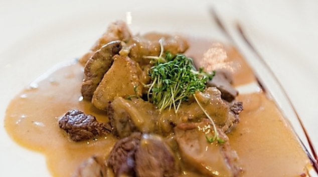 Hovězí svíčková podle stroganova