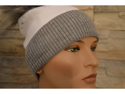 Dámská čepice s bambulí Perfect 4 NEW