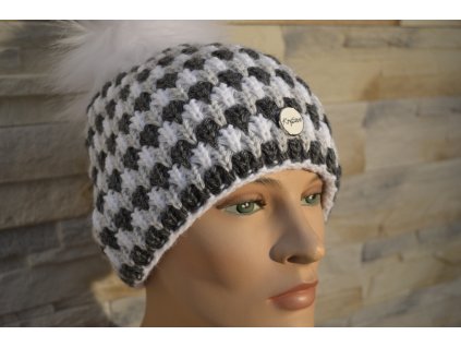 Dámská čepice s bambulí Krystiano 1