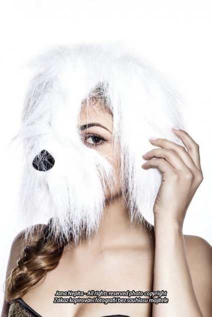 Maska bílého psa se zvukem
