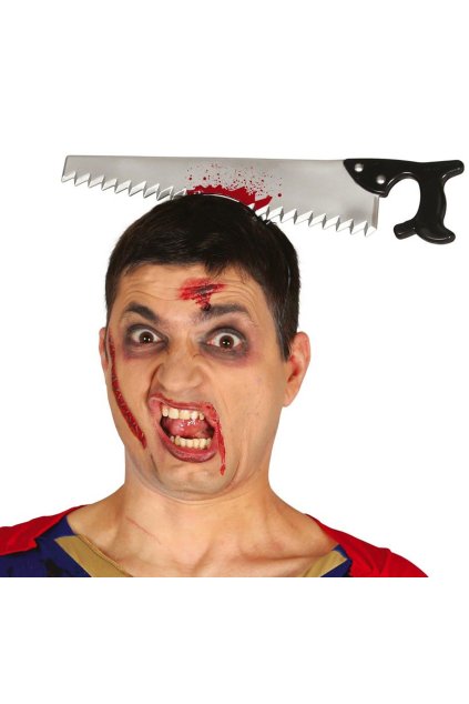 Pila zaříznutá v hlavě - Halloween