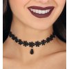 Černý choker s květinami a kamínkem - krajkový náhrdelník
