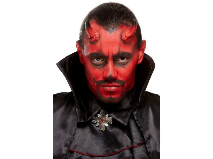 Makeup s rohy Čert