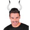 Dlouhé bílé rohy na čelence