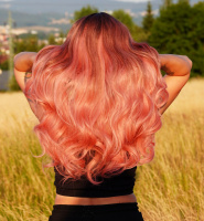  Ombré růžová vlnitá paruka ze syntetických vlasů.