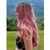 Ombré růžová vlnitá paruka s ofinou ze syntetických vlasů