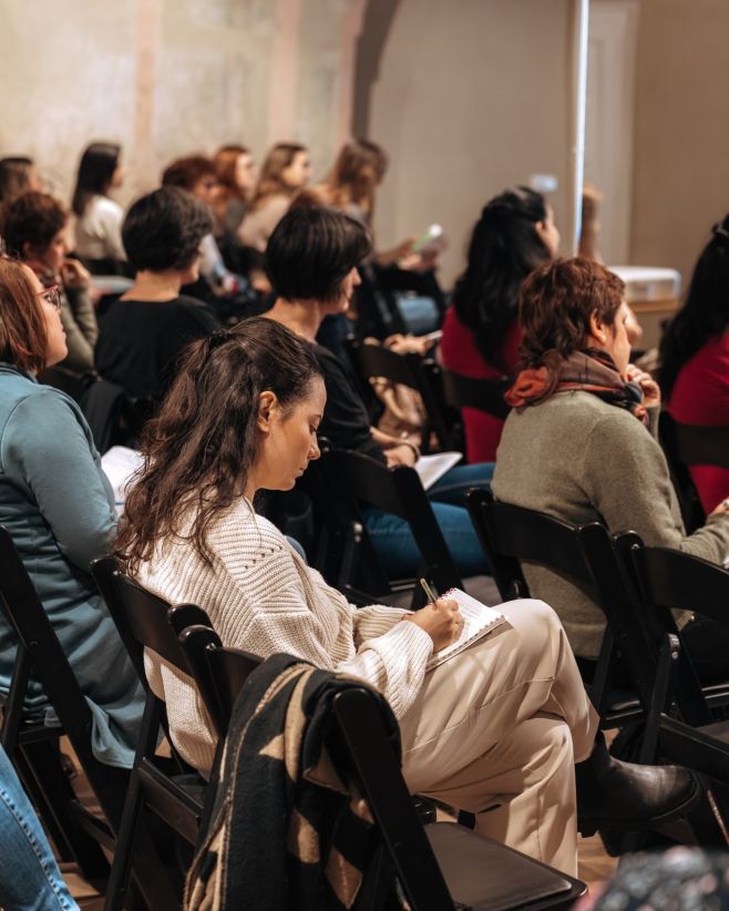 Jak to vypadalo na akci Ponořte se do příběhu? 🩷 Podívejte se na fotoreport z konference! 📷 Všem účastníkům i lektorům...