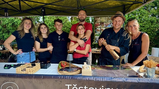 Bez přátel to nejde