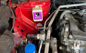  Plašič kun Deramax Auto přilepený na karoserii