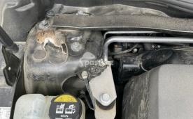  Mrtvá myš, kterou kuna zatáhla do motorového prostoru
