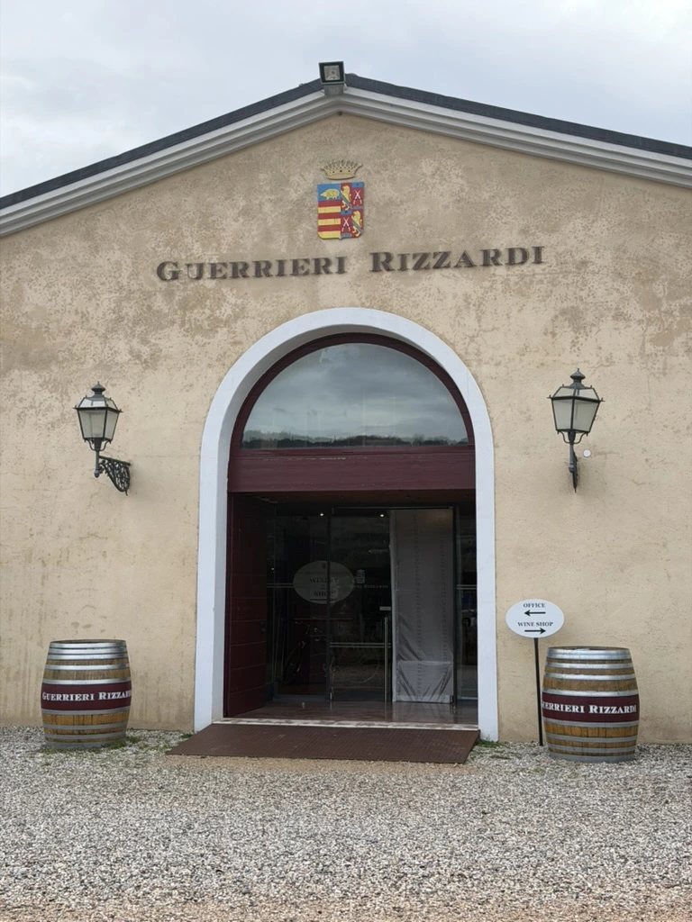 Z italských vinic na Gardě až k vám: Naše cesta za tekutým zlatem do Guerrieri Rizzardi