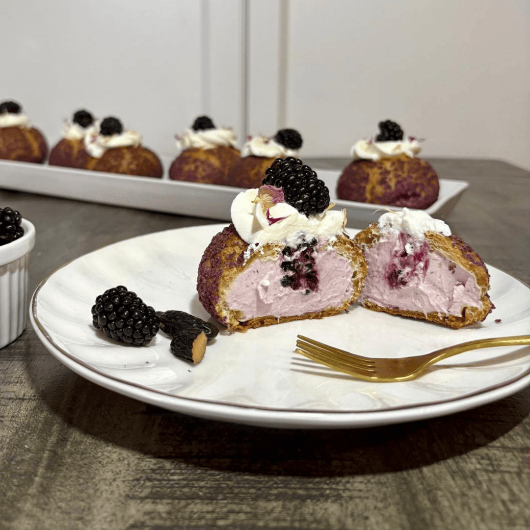 Základy cukrařiny II: Choux s tonkou a ostružinou