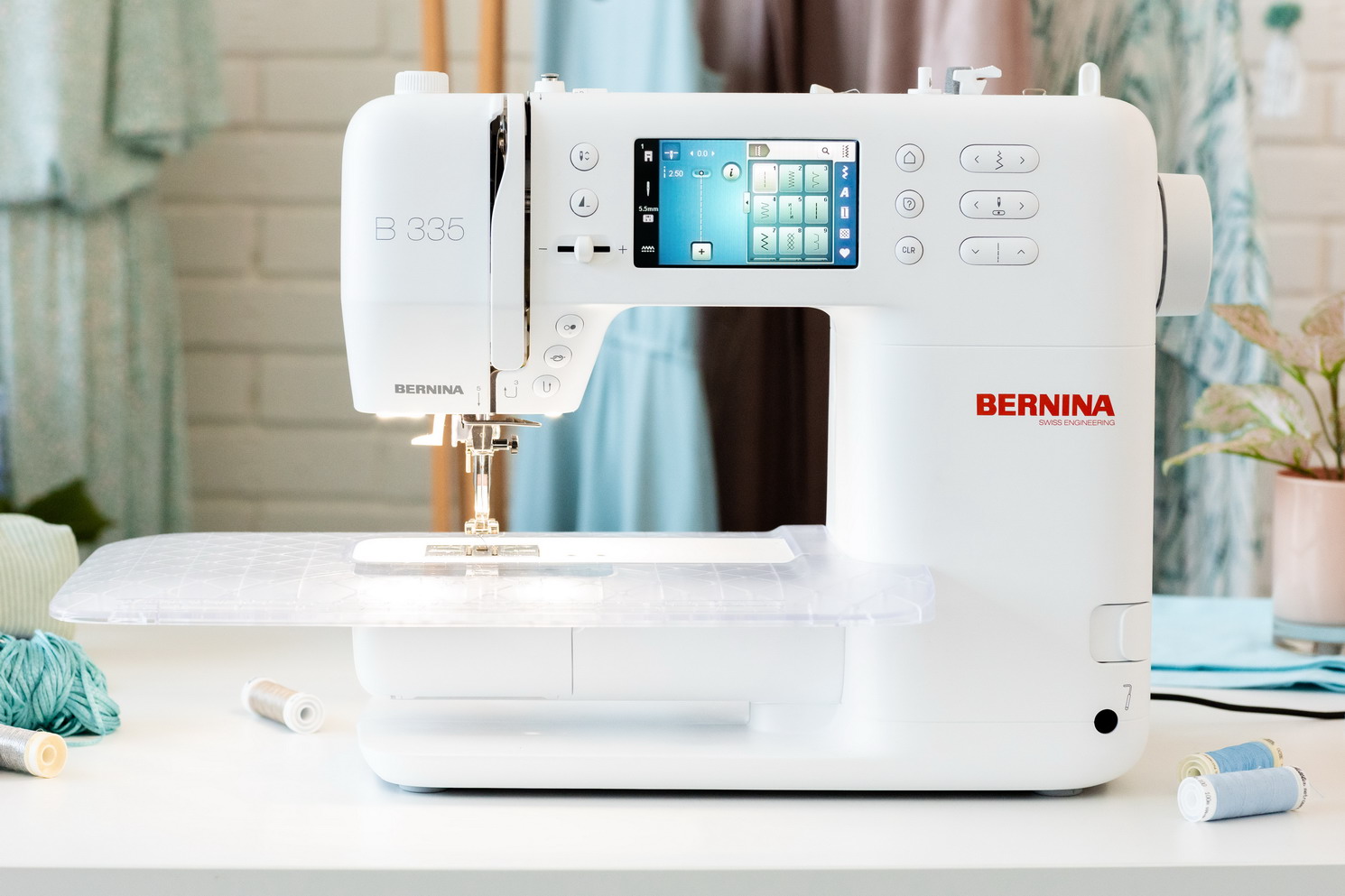 Bernina 335