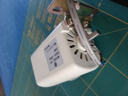 Motor na šijací stroj Bernette 50-75, model E21, 230V, 50Hz, 70W