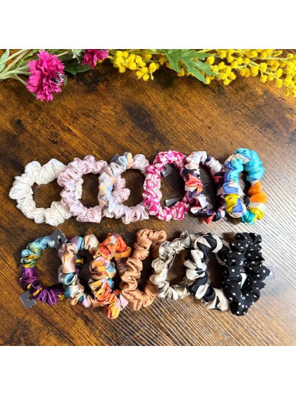 Scrunchies – jemné objetí pro vaše vlasy