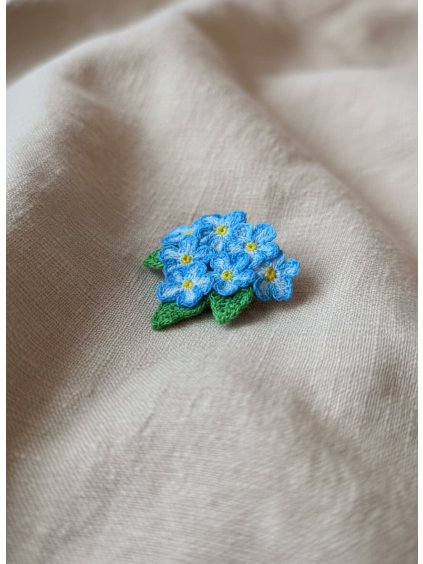 háčkované šperky brož