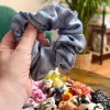 Scrunchie – XL vzory gumičky  Gumičky pro vaše vlasy