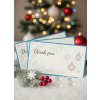 Tyto ručně vyrobené vánoční kartičky přeměňují obyčejné darování v nezapomenutelný okamžik plný tepla a pozornosti.  Jemné detaily a pečlivé zpracování každé kartičky vytváří harmonii mezi tradičním vánočním kouzlem a moderní elegancí - dokonalé doplnění vašich dárků pod stromečkem. Když je příjemce najde připevněné k vašemu dárku, pocítí nejen radost z překvapení, ale i hlubokou vděčnost za vaši pozornost k detailům.