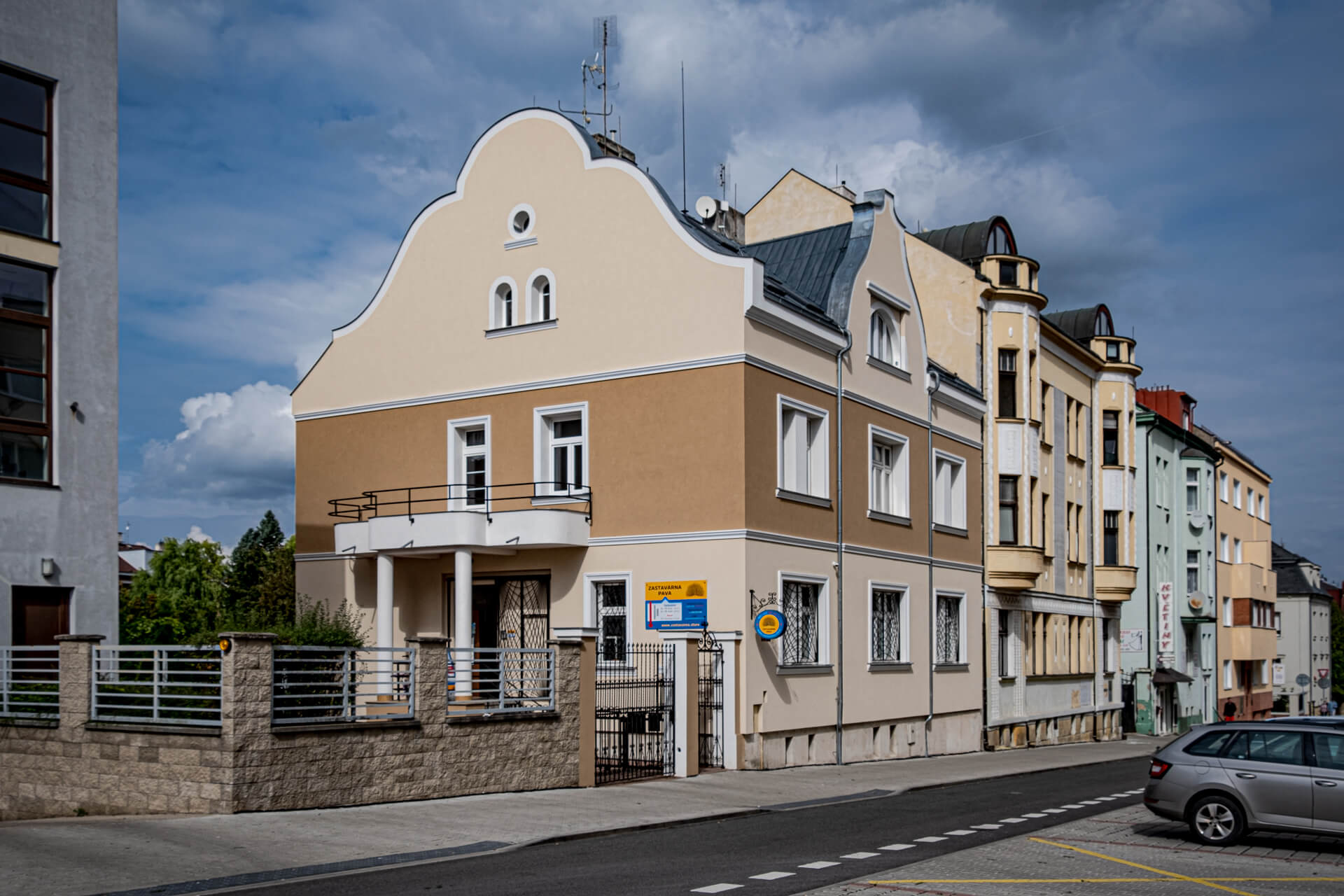 zastavarna_pava_exterier