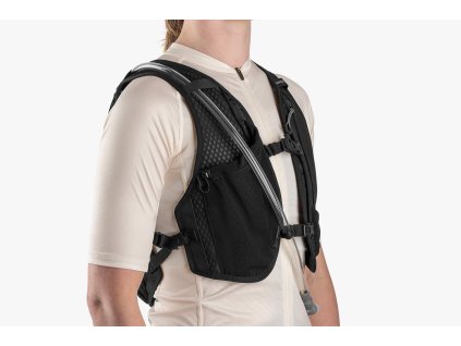 vesta apidura racing hydration vest (1)