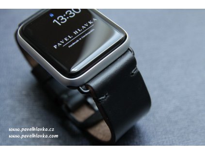 Ručně šitý kožený řemínek pásek apple watch ruční práce Horween chromexcel černý