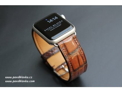 Ručně šitý kožený řemínek pásek apple watch ruční práce krokodýlí kůže vintage hnědý
