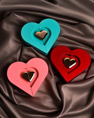 Dárková krabička je skvělý způsob, jak darovat šperk 🎁 Může sloužit jako šperkovnice pro uložení šperků nebo jako krásná...