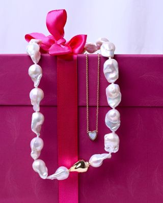 Výrazný, nebo jemný šperk? ✨ Napište nám do komentářů, který byste si vybrali nebo chtěli dostat 💍