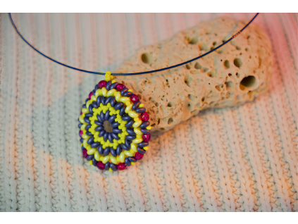 Náhrdelník - šitý - mandala