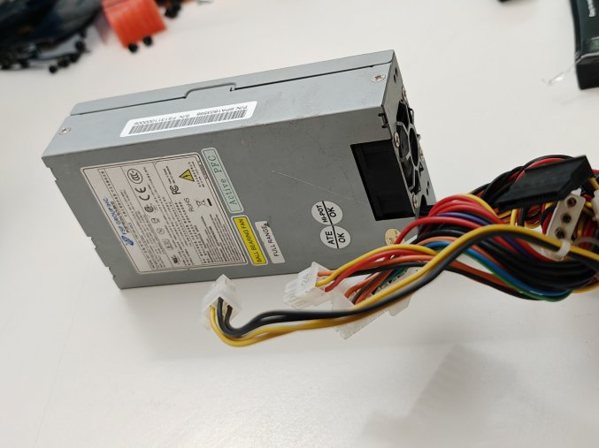 FSP180-50PLF tápegység