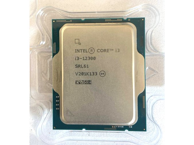 Intel Core i3-12300 – 12. generációs Alder Lake, 4 mag / 8 szál, 3.5 GHz (Turbo 4.4 GHz)